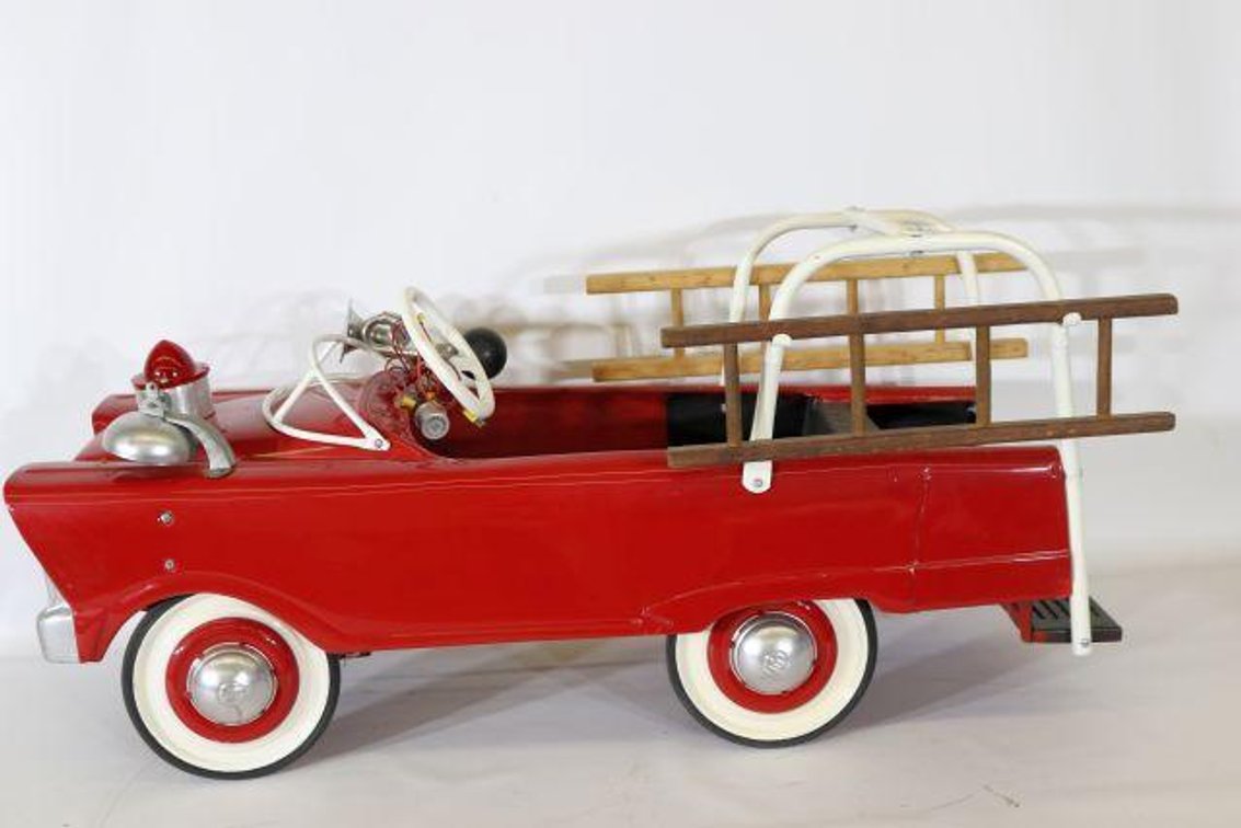 FIRE DEPT PEDAL CAR
