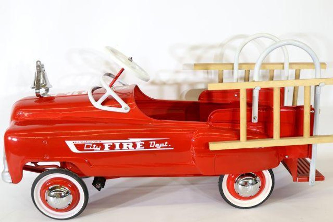 CITY FIRE DEPT PEDAL CAR