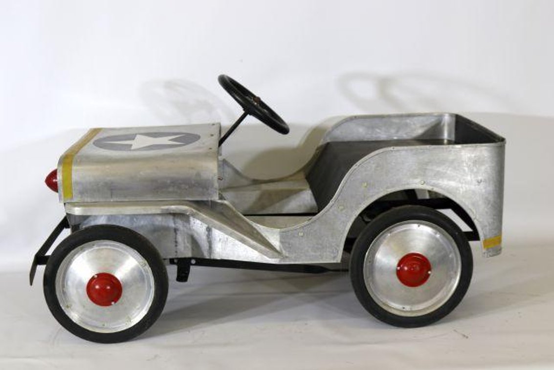 WESTERN TOY COMPANY PEDAL JEEP