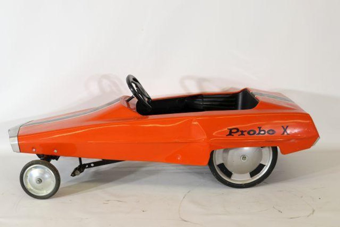 AMF PROBE X PEDAL CAR