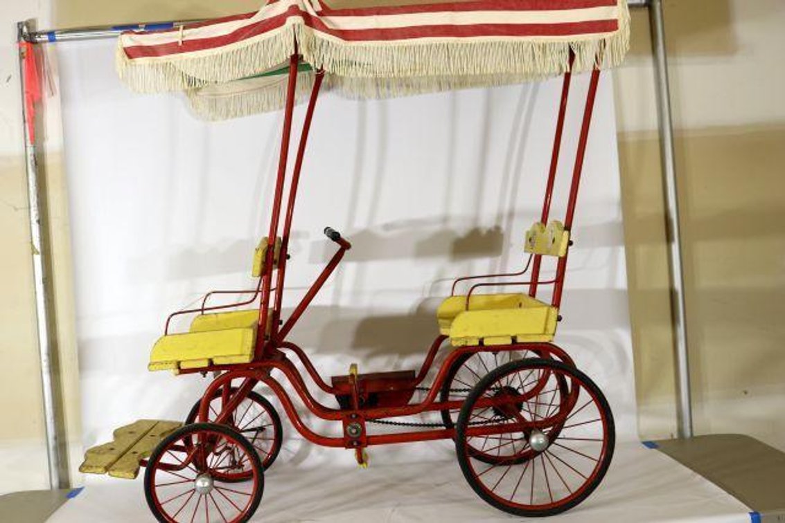 GYM DANDY SURREY PEDAL CAR