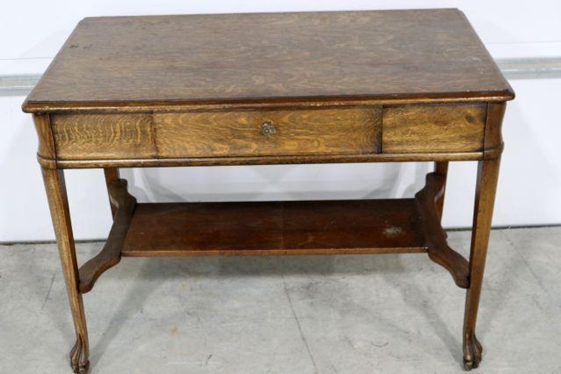 ANTIQUE DESK