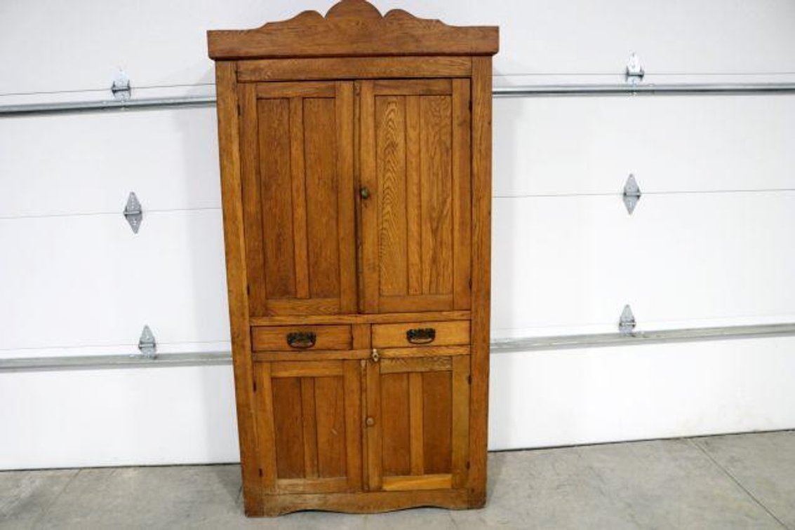 ANTIQUE FLAT WALL CUPBOARD