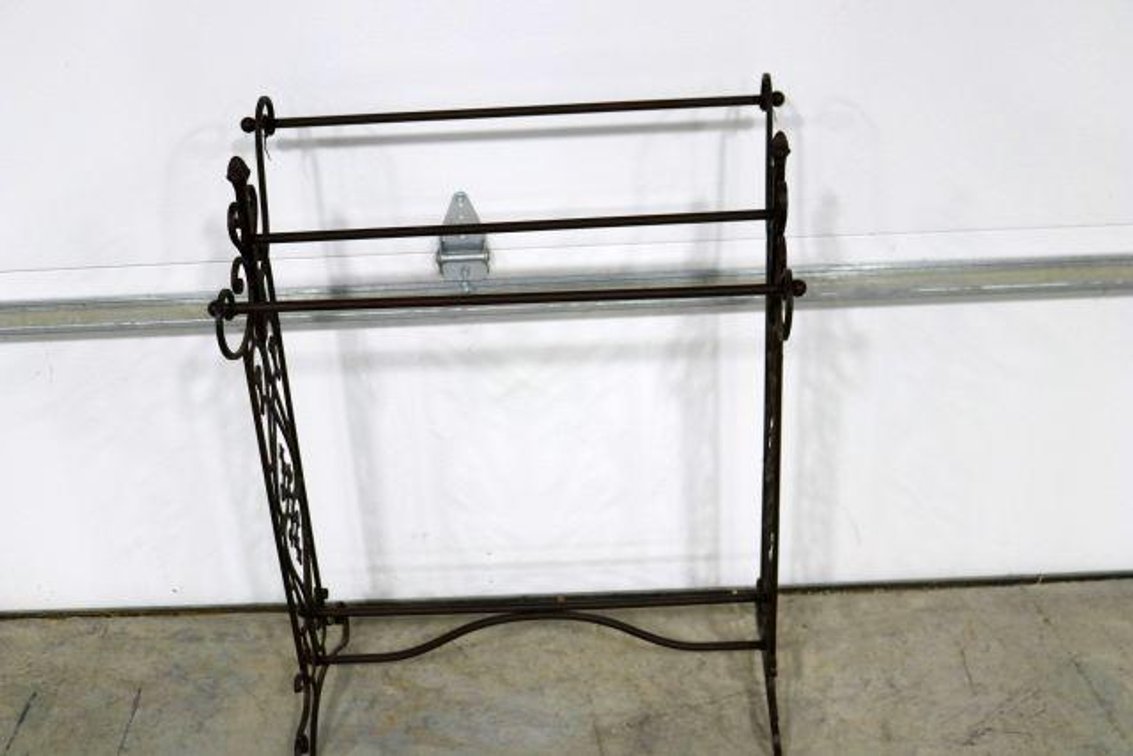 QUILT STAND