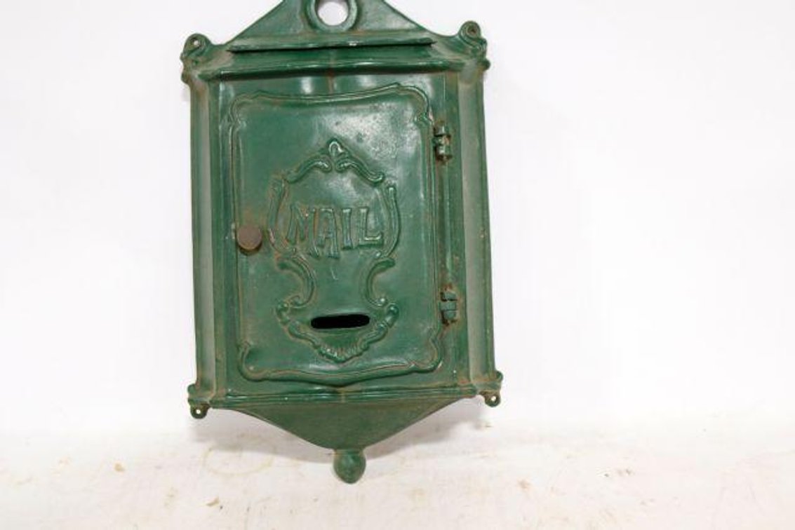 METAL MAILBOX
