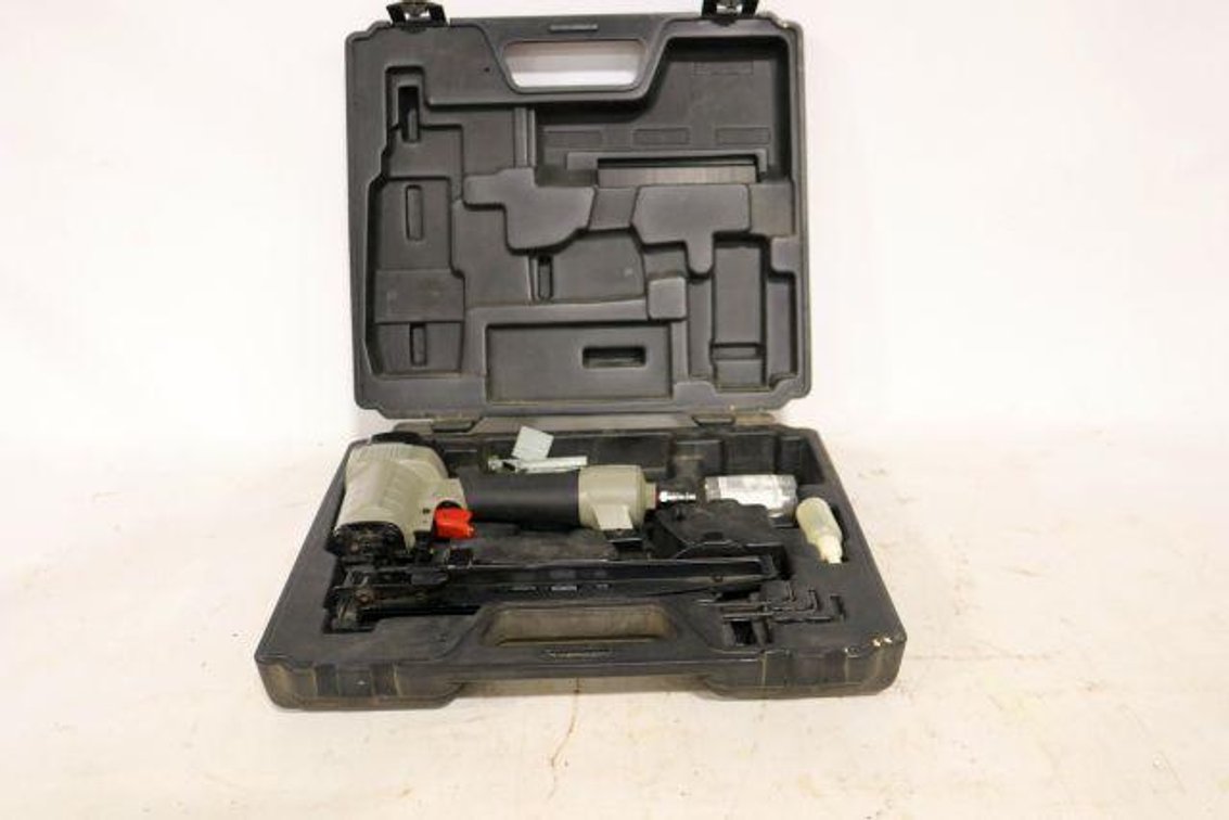 PORTER CABLE FINISH NAILER