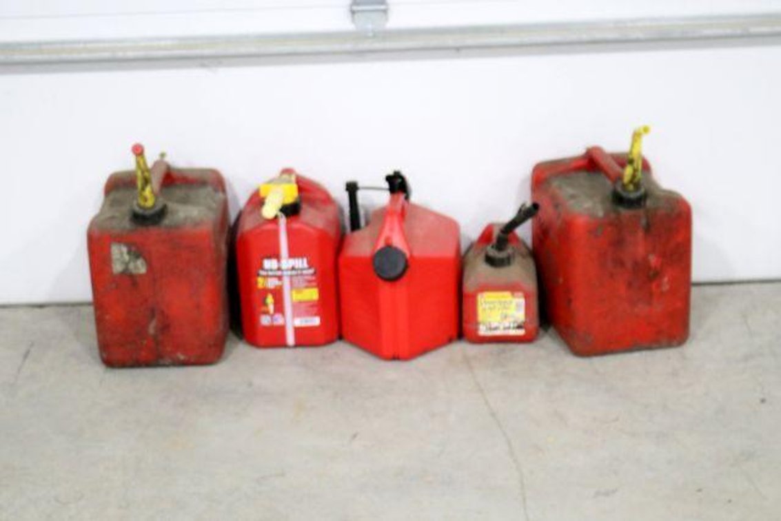 GAS CANS