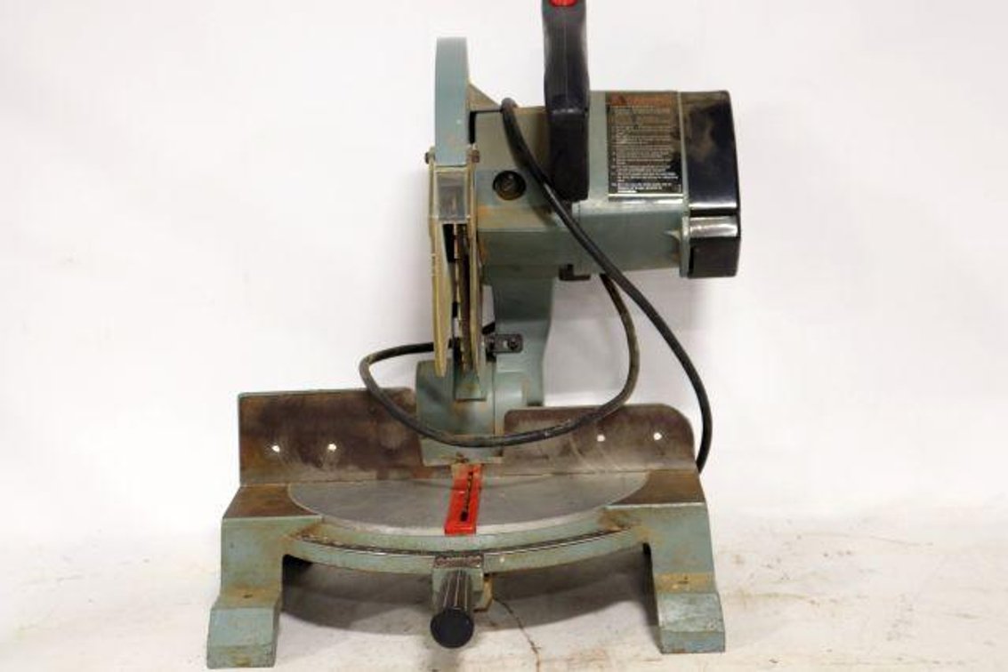 DELTA MITER SAW
