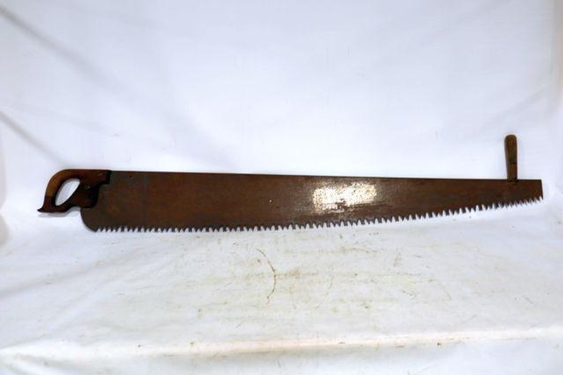ANTIQUE CROSS CUT SAW