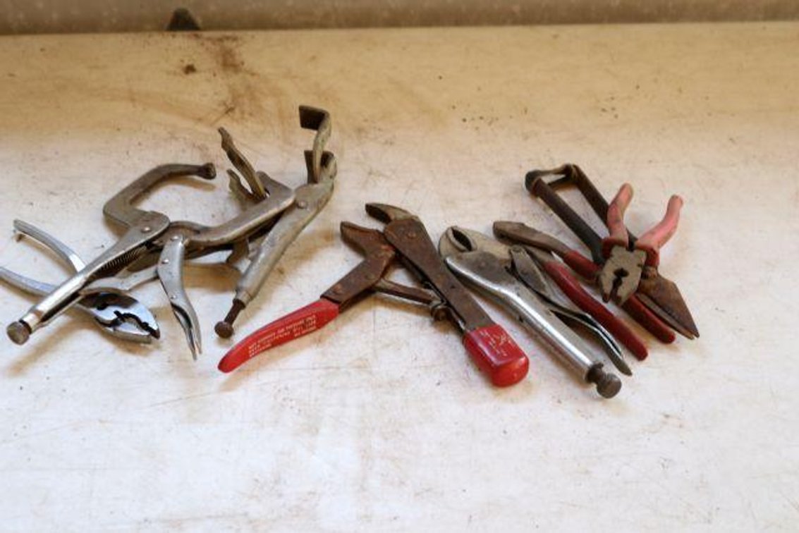 PLIERS & VISE GRIPS