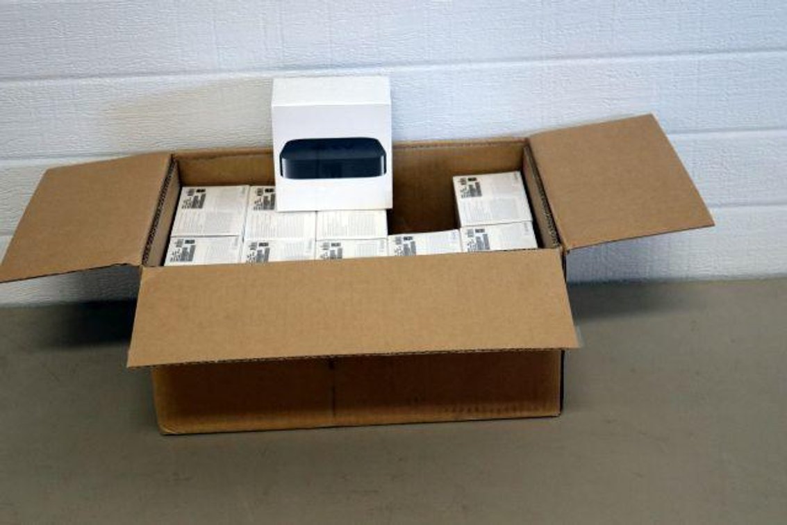 10 APPLE TV BOXES