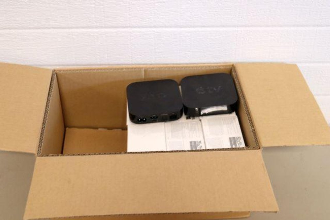 8 APPLE TV BOXES