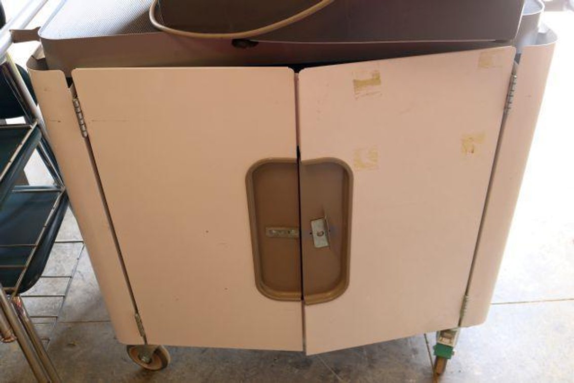 BRETFORD MOBILITY CHARGING CART
