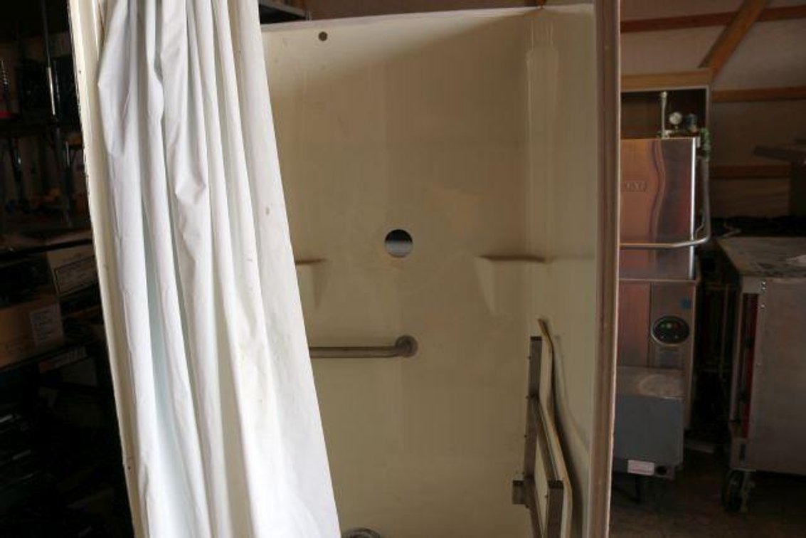 SHOWER UNIT