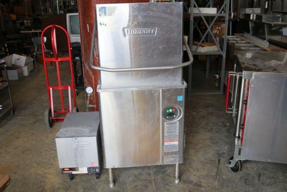 HOBART AM15 DISHWASHER W/ HEATER