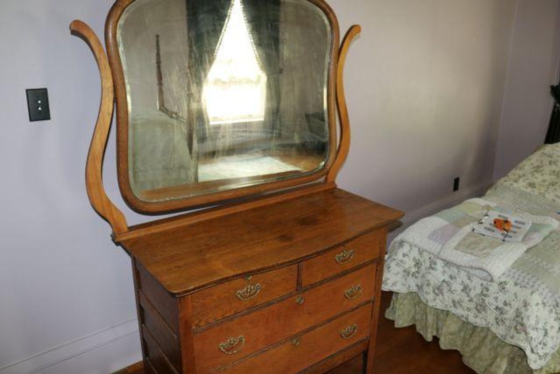 4 DRAWER DRESSER