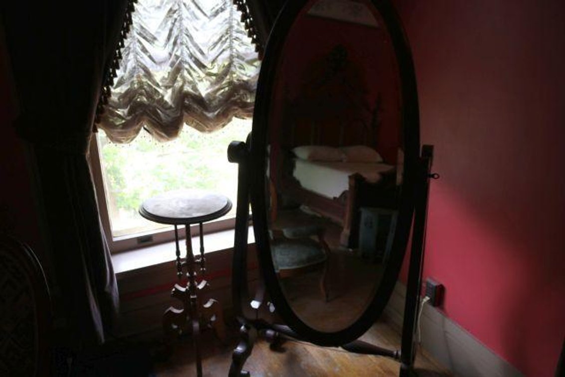 MIRROR AND STAND