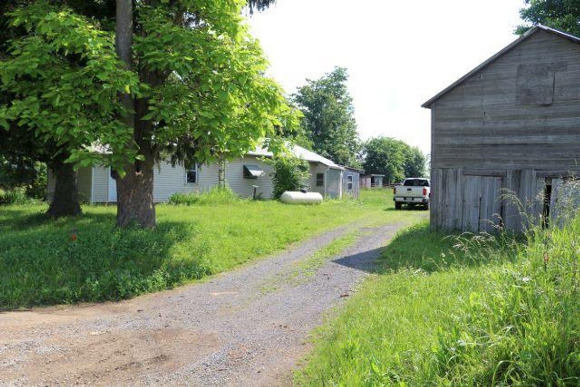 Image for ROBERTSON FAMILY REAL ESTATE & PERSONAL PROP.