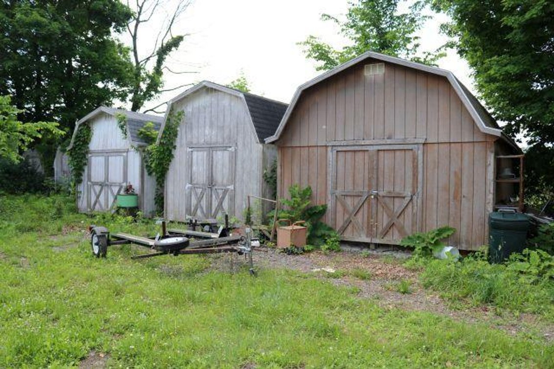 Image for ROBERTSON FAMILY REAL ESTATE & PERSONAL PROP.