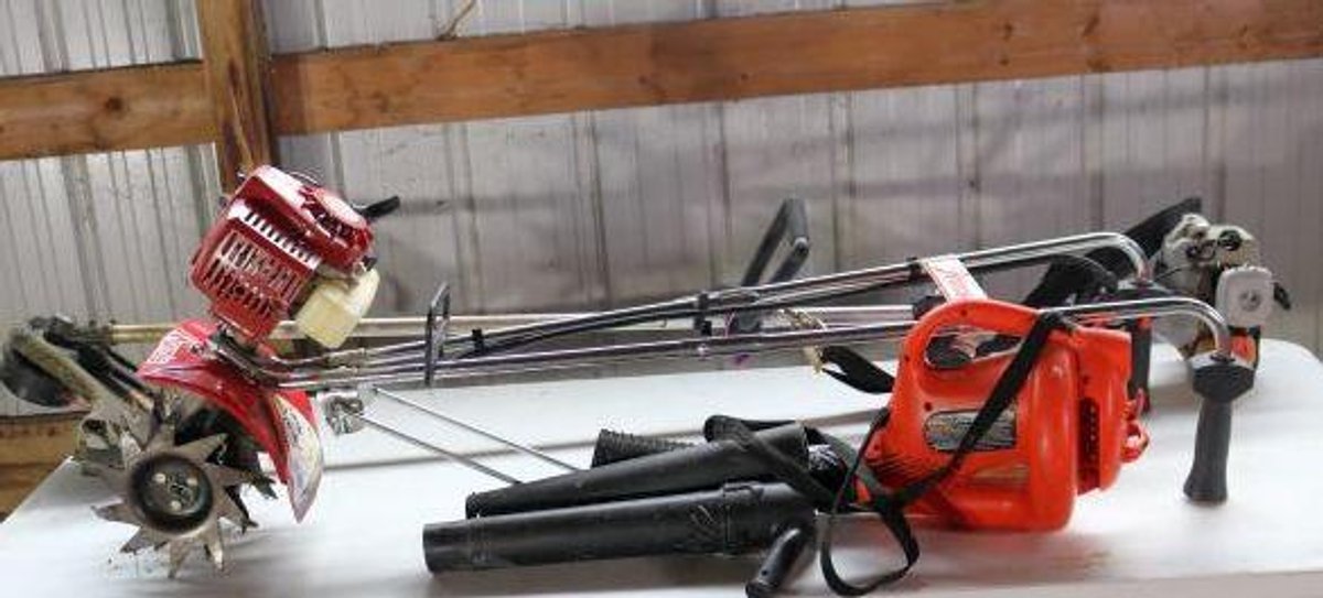 MANTIS TILLER, TRIMMER & BLOWER