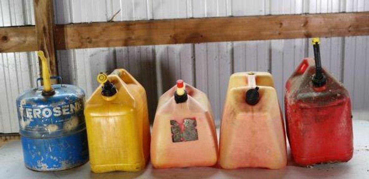 LARGE GAS CANS
