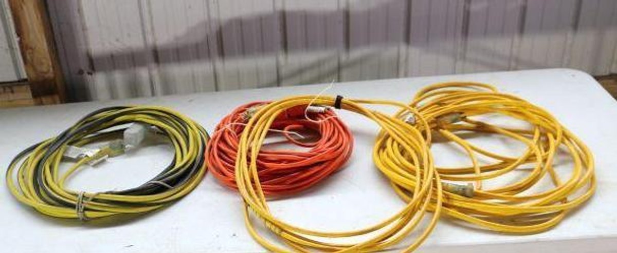 EXTENSION CORDS