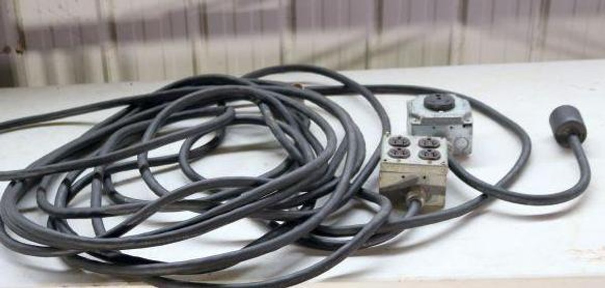 EXTENSION CORDS