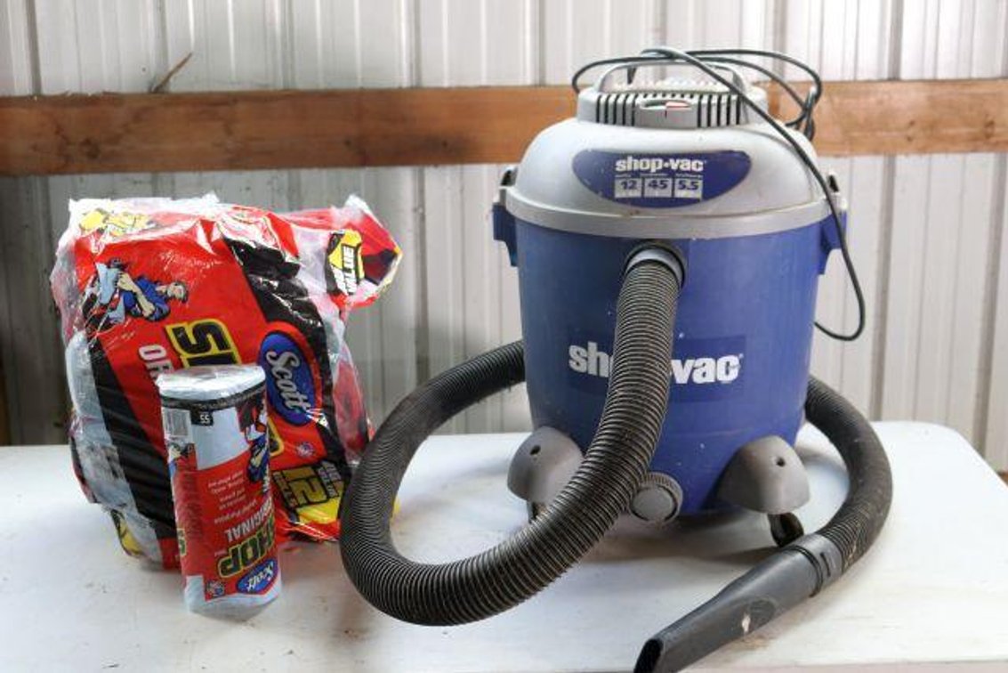 SHOP VAC & TOWELS 