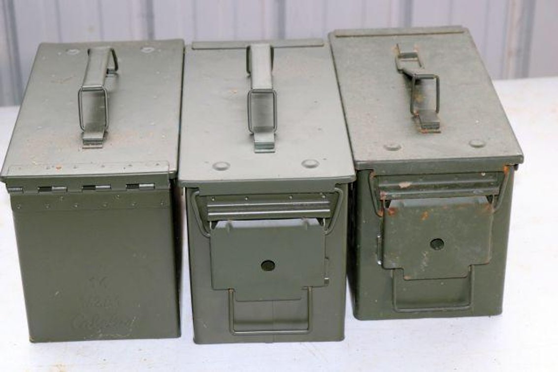 3 METAL AMMO CANS