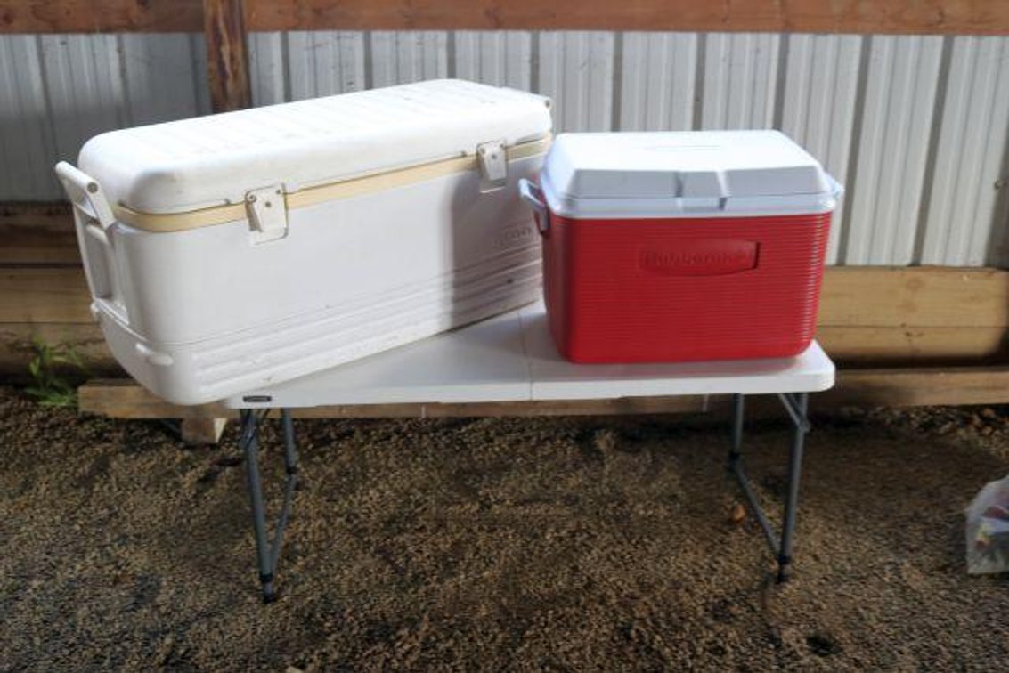 COOLERS AND TABLE