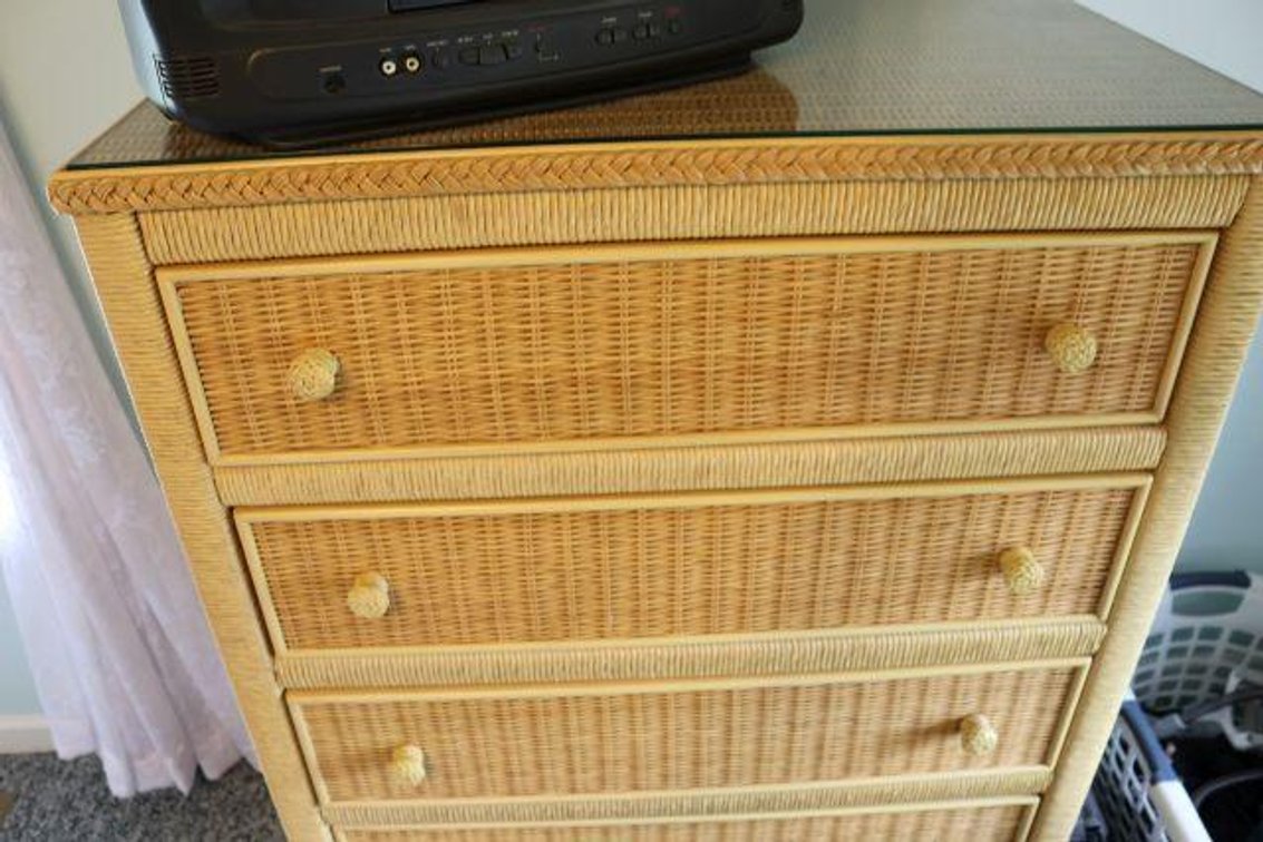 WICKER BEDROOM FURNITURE