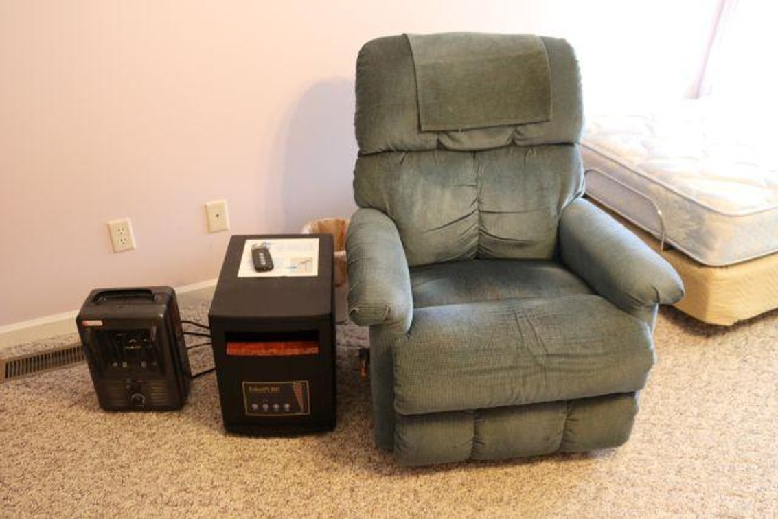 HEATERS & RECLINING CHAIR
