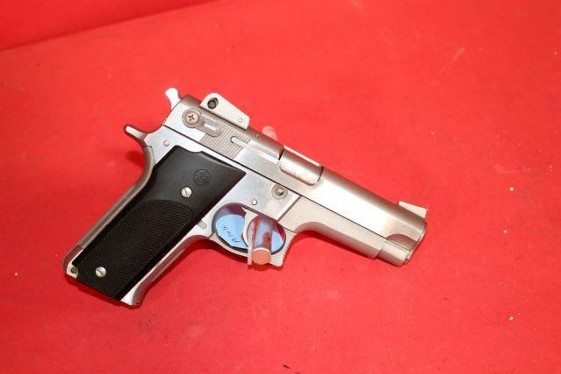 SMITH & WESSON MODEL 659 9MM PISTOL