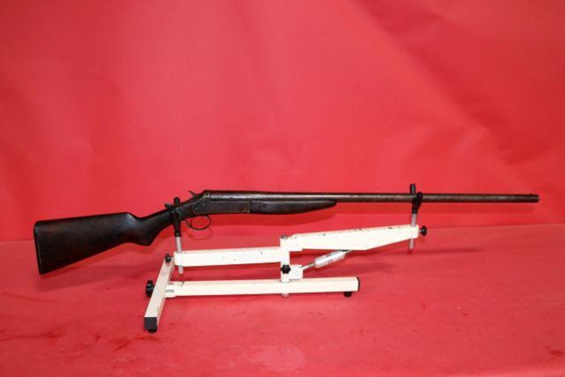 RIVERSIDE 16 GAUGE SHOTGUN