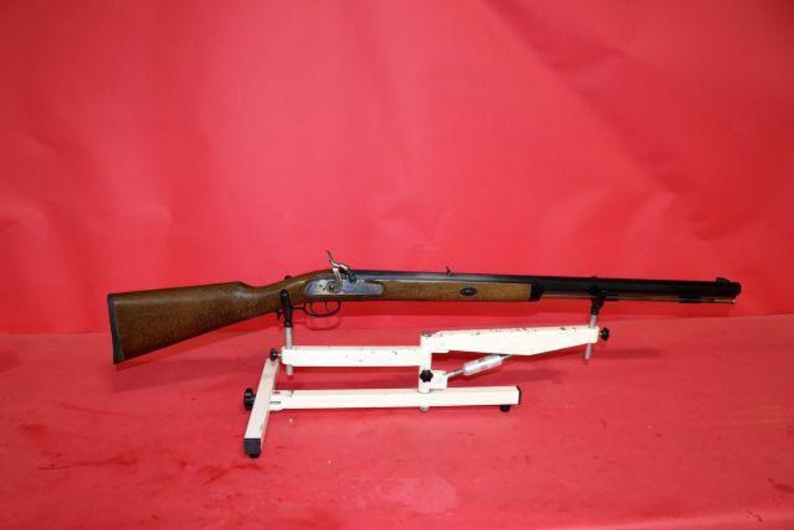 CVA MISSOURI 50 CAL BLACK POWDER RIFLE