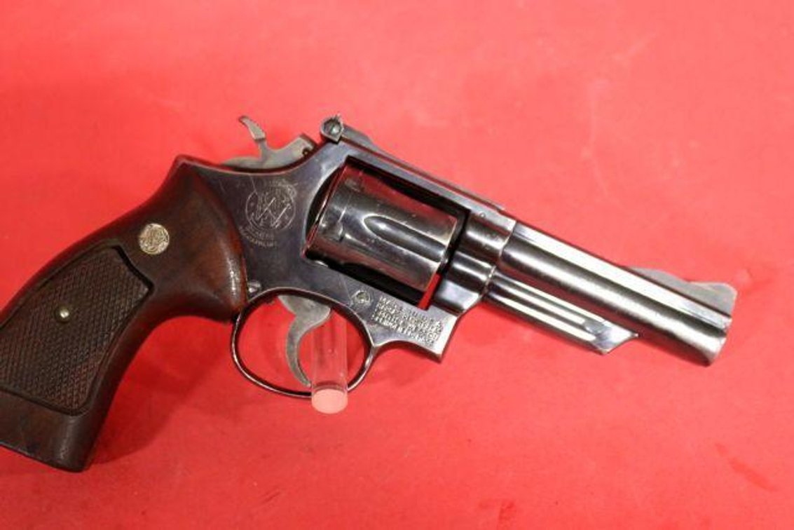 SMITH & WESSON MODEL 19-3 357 MAG REVOLVER