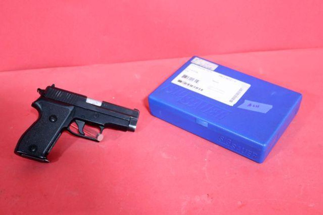 SIG SAUER P6 9MM SEMI AUTO PISTOL
