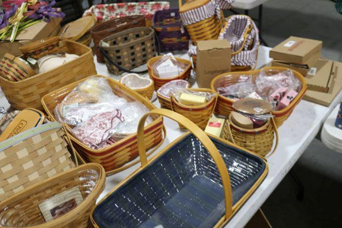 Image for LARGE LONGABERGER BASKET & POTTERY COLLECTION