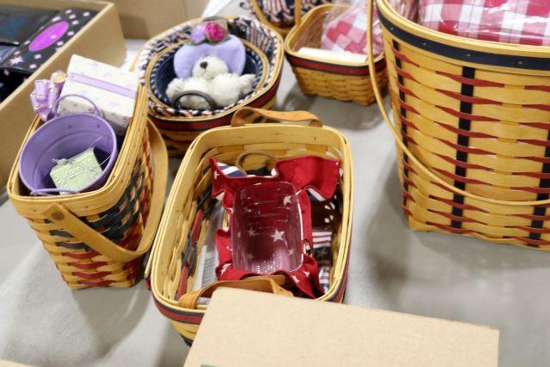 Image for LARGE LONGABERGER BASKET & POTTERY COLLECTION
