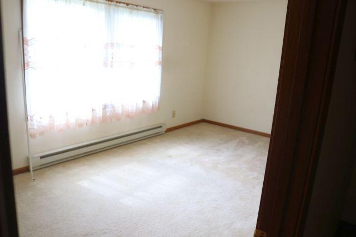 Image for APPLE VALLEY HOME SELLS ABSOLUTE!