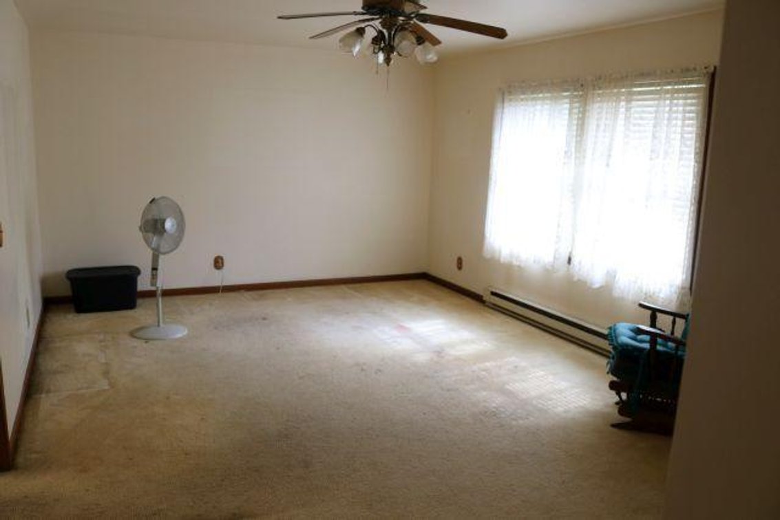 Image for APPLE VALLEY HOME SELLS ABSOLUTE!