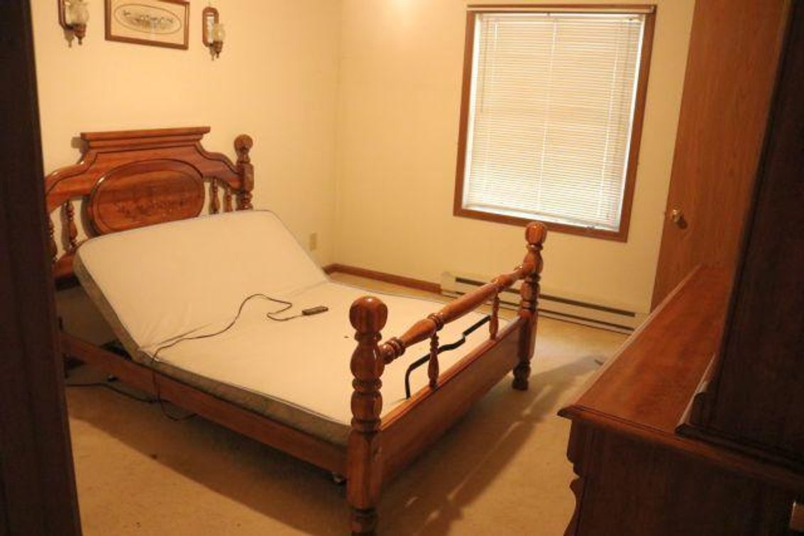 Image for APPLE VALLEY HOME SELLS ABSOLUTE!