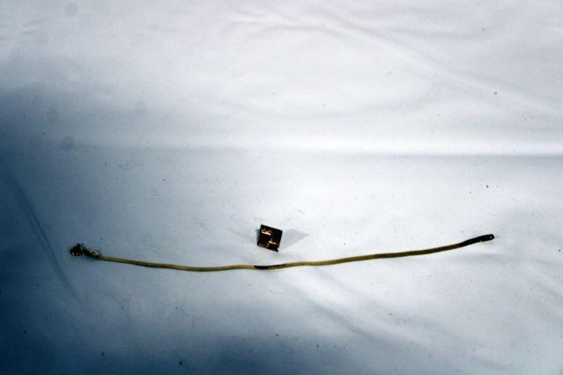 14K GOLD PIN AND BRACELET 