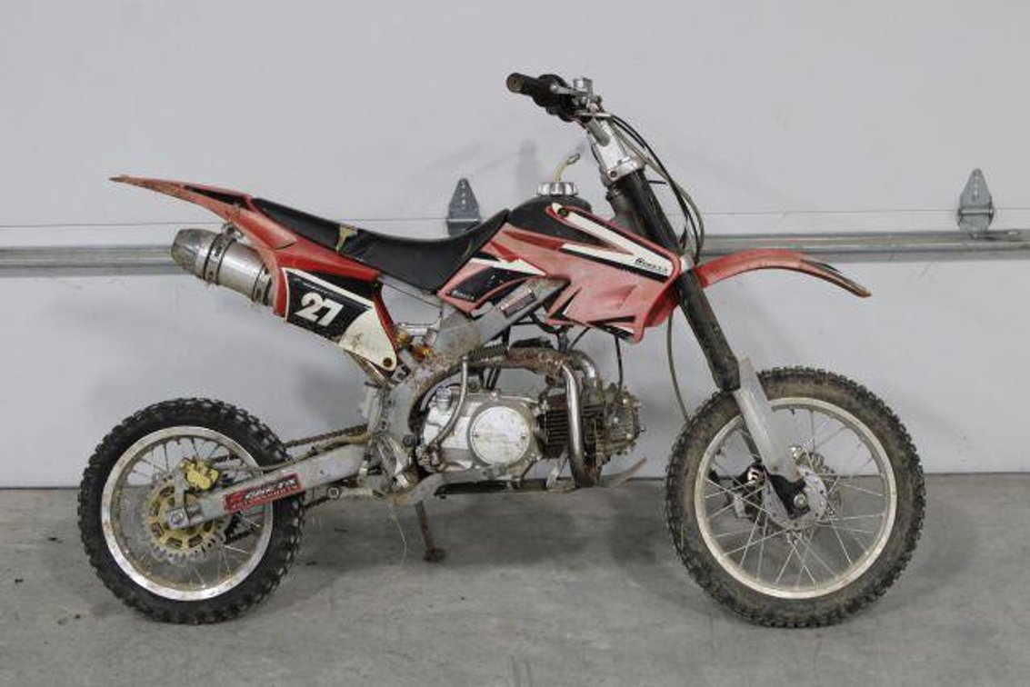 NON-RUNNING ROCKETA 110 PIT BIKE