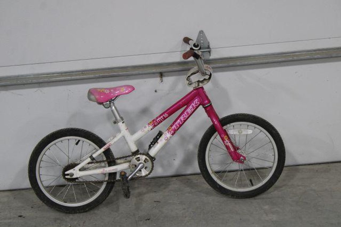 TREK CHILDREN'S BIKE 