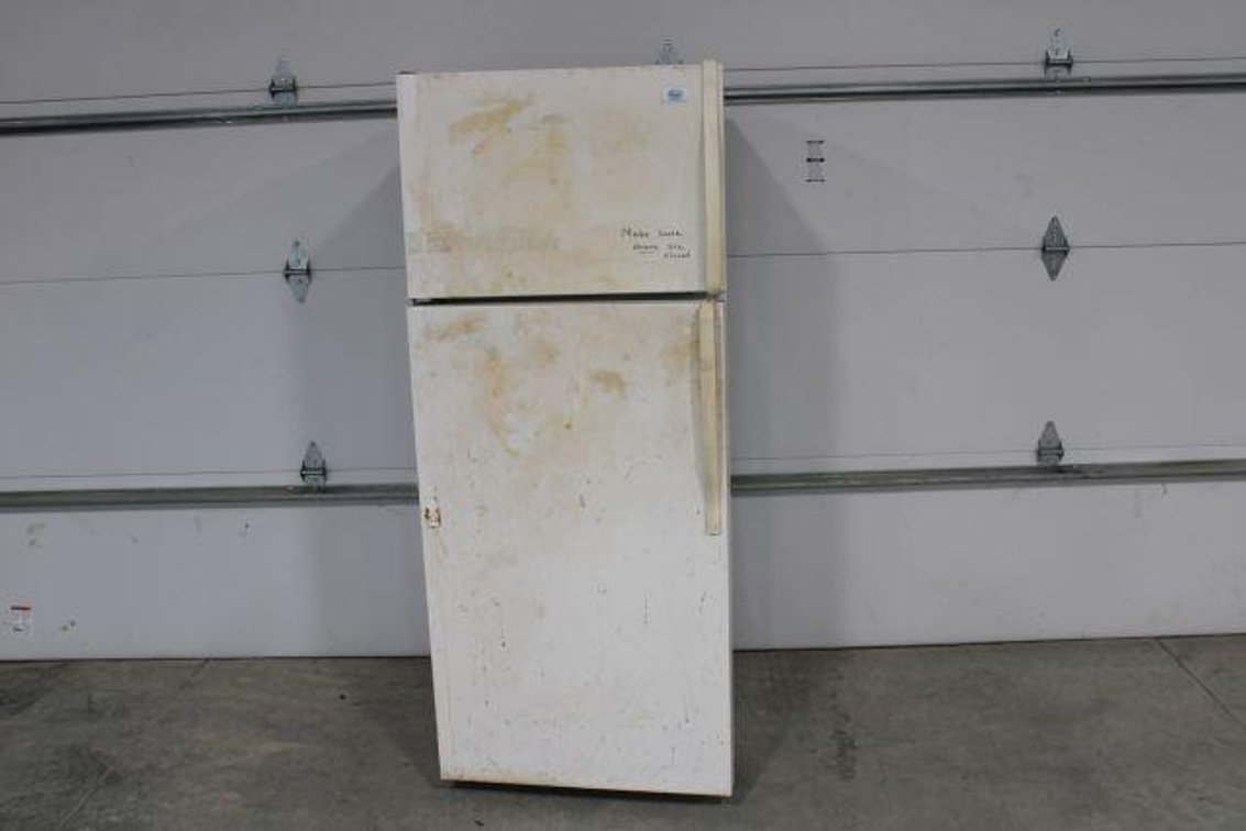 ROPER FRIDGE/FREEZER