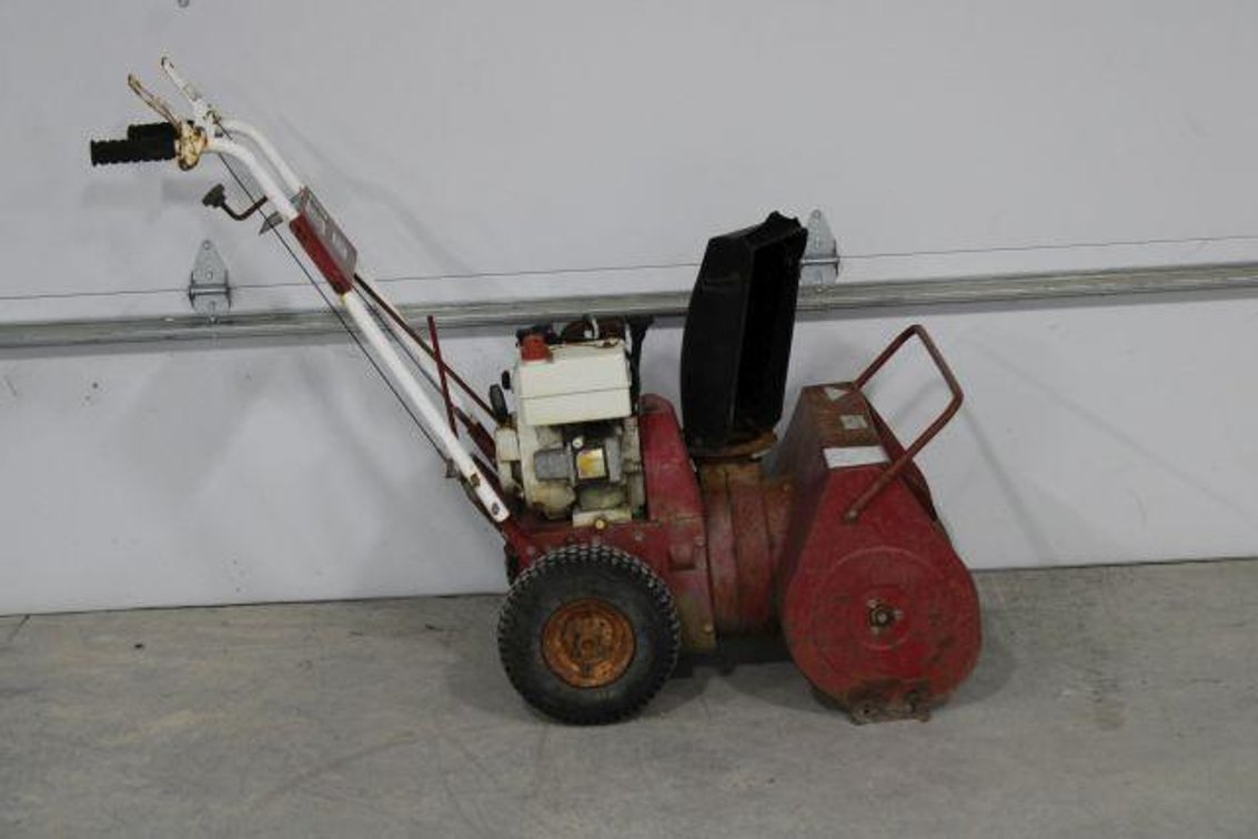 SNAPPER I 422 SNOW BLOWER 