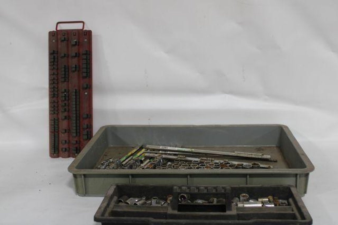 VARIOUS SOCKETS