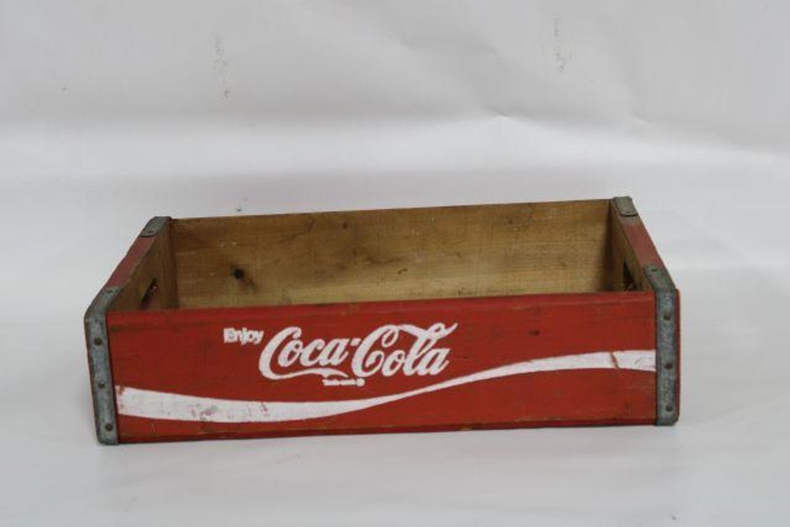 VINTAGE COCACOLA CARRY CRATE