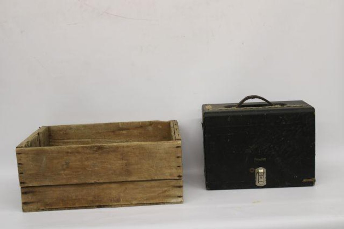 PACKMAYR PISTOL CASE AND WOODEN CRATE